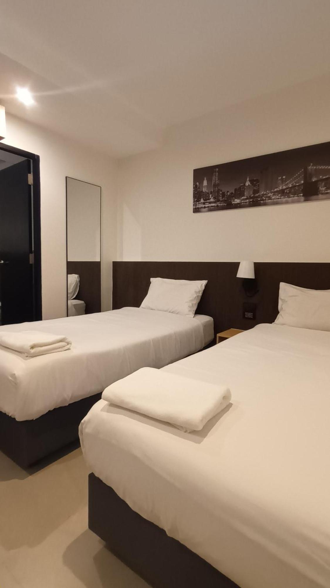 The Blocks Hostel Sukhumvit 10 Bangkok Luaran gambar