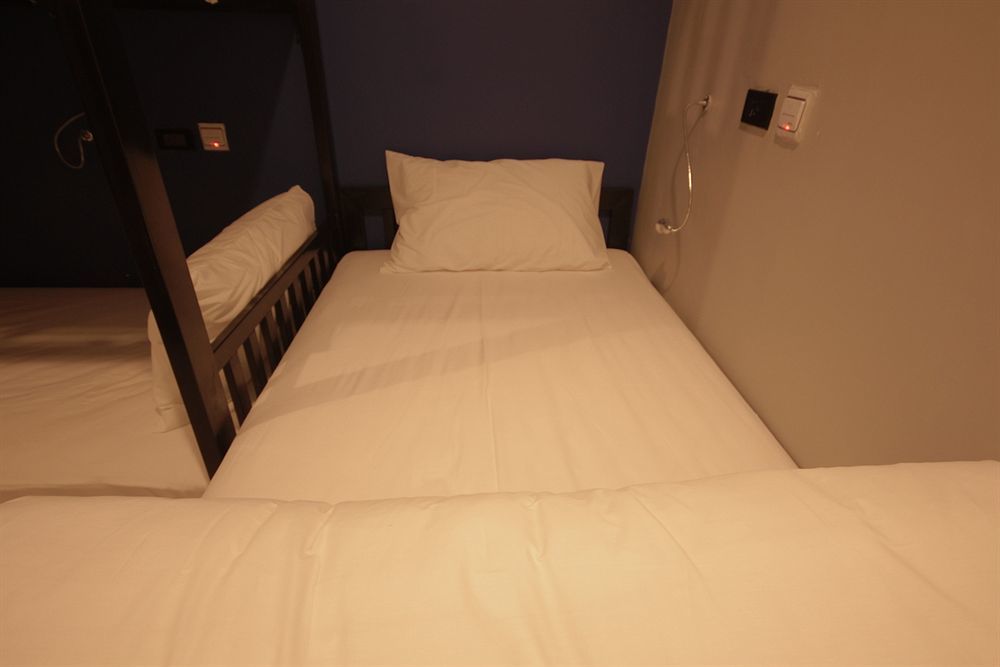 The Blocks Hostel Sukhumvit 10 Bangkok Luaran gambar