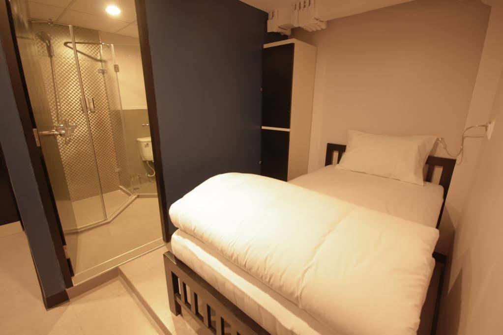 The Blocks Hostel Sukhumvit 10 Bangkok Luaran gambar